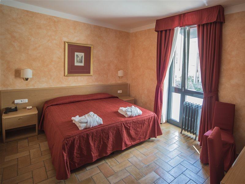 Roma 4* Прага