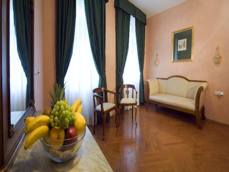 Roma 4* Прага